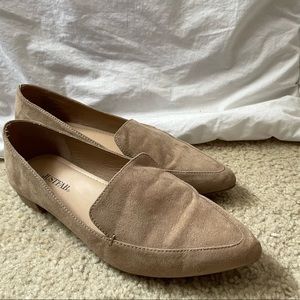 POINTY TAN SUEDE FLATS
